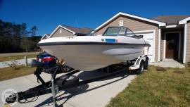 2001, Boston Whaler, 18 Ventura DC