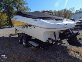 2002, Rinker, 262 Captiva SS