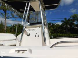 2005, Sea Hunt, Triton 202