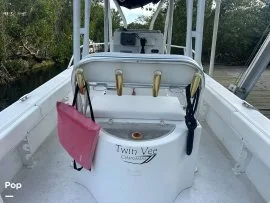 2006, Twin Vee, 26 Power catamaran Center Console VS