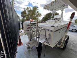 2003, Angler, 220F