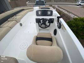 2015, Hurricane, 201 SUN DECK SPORT