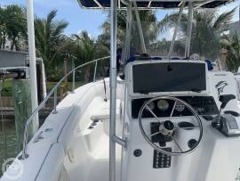 2001, Boston Whaler, 230 Outrage