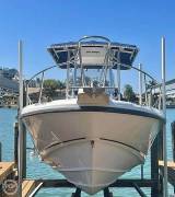 2001, Boston Whaler, 230 Outrage