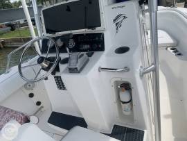 2001, Boston Whaler, 230 Outrage