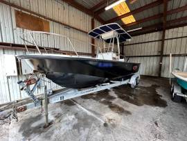 1988, Boston Whaler, 22 Outrage