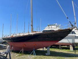 1974, Hinckley, Bermuda 40 Mark III Yawl