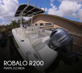 2022, Robalo, R200