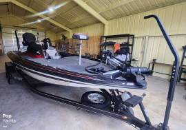 2015, Skeeter, ZX 225