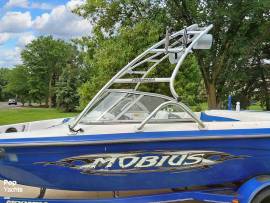 2004, Moomba, Mobius LSV