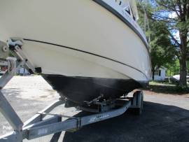 2001, Boston Whaler, 26 CONQUEST