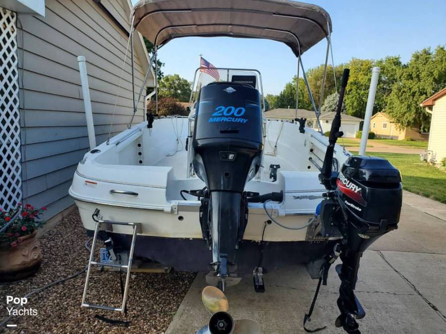 2004 Wellcraft 200 Fisherman Tournament Edition Power Boats, Center ...