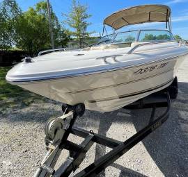 1999, Sea Ray, 235 BR