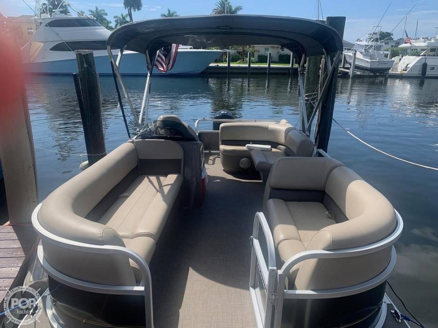 2022 Sun Tracker 18 DLX Party Barge Power Boats, Pontoon Boats For Sale ...