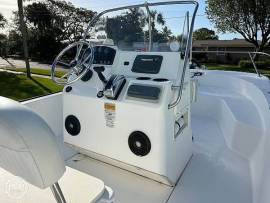 2012, Boston Whaler, 190 montauk