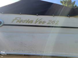 2002, Rinker, Fiesta Vee 242