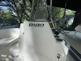 2017, Robalo, R180