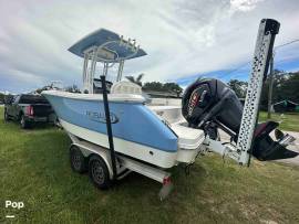 2022, Robalo, R230