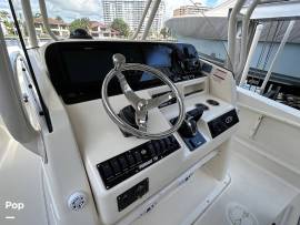 2001, Pursuit, 3070 Center Console