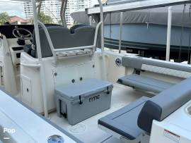 2001, Pursuit, 3070 Center Console