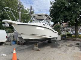 2005, Boston Whaler, 235 Conquest