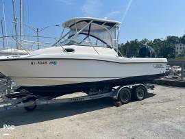 2005, Boston Whaler, 235 Conquest