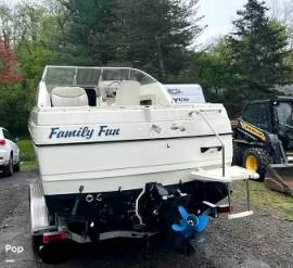 2005, Bayliner, Classic 222