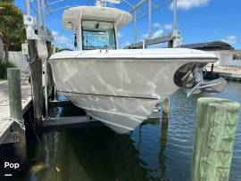 2011, Boston Whaler, 320 Outrage