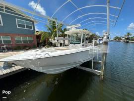 2011, Boston Whaler, 320 Outrage