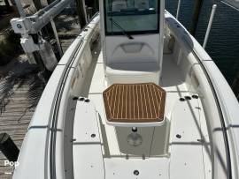 2011, Boston Whaler, 320 Outrage