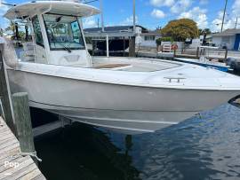 2011, Boston Whaler, 320 Outrage