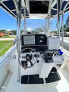 1999, Boston Whaler, 260 Outrage