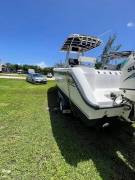 1999, Boston Whaler, 260 Outrage