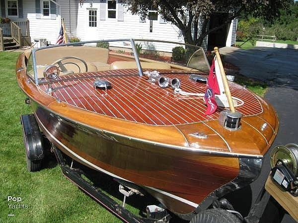 1954 Chris-Craft Holiday Power Boats, Antique And Classic Boats For ...