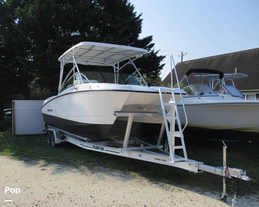 2024 Twin Vee 240 GFX DUAL CONSOLE Power Boats, Power Catamarans For ...