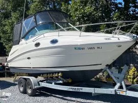 2011, Sea Ray, Sundancer 240