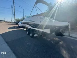 2002, Sea Ray, Sundeck 2200