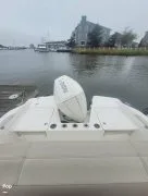 2023, Boston Whaler, 220 DAUNTLESS