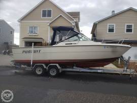 1983, Pursuit, Tiara 2500