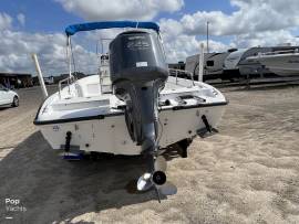 2001, Boston Whaler, 220 Dauntless