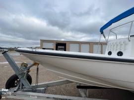 2001, Boston Whaler, 220 Dauntless