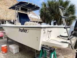 2001, Parker Marine, 2300 Deep Vee CC