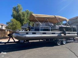 1997, Sun Tracker, Party Barge 27 Commander