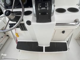 2001, Boston Whaler, 260 Outrage