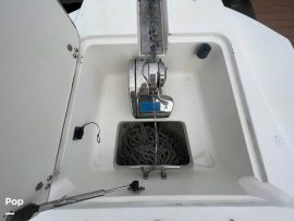 2001, Boston Whaler, 260 Outrage