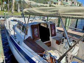 1987, 32 Pilothouse