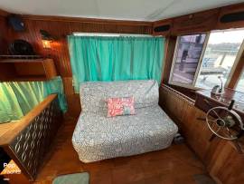 1968, Houseboat