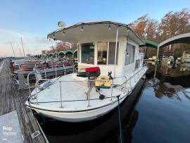 1968, Houseboat