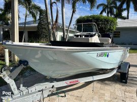 2020, Boston Whaler, 17 Montauk